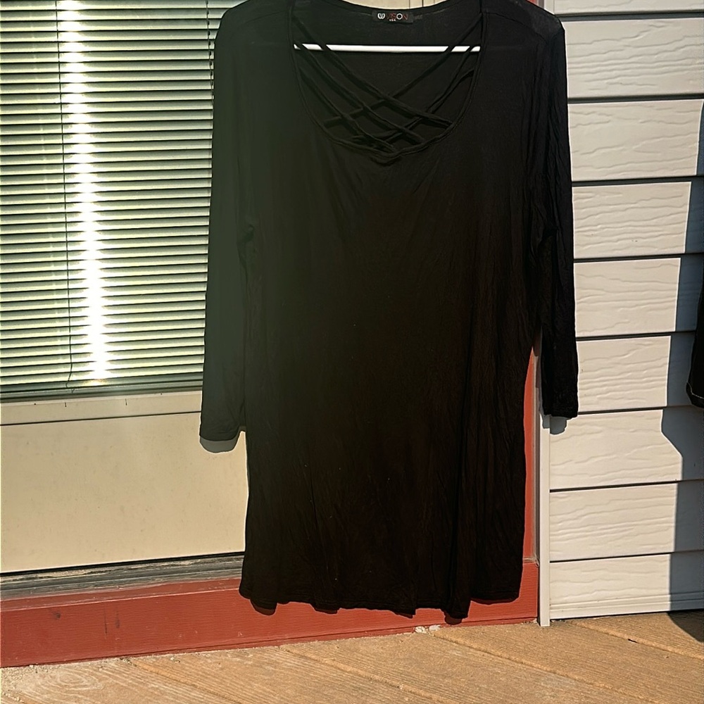 Vision, Size XL, 3/4 Sleeve Black Crisscross Front Tunic
